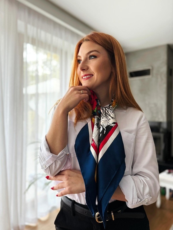 AD-010 Unikat jedwabna Apaszka Fryderyk Chopin - 87x87 cm (+/- 2 cm)